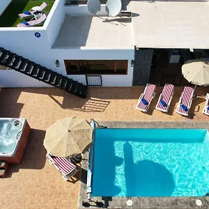  Villa Aurelia - Pool, Jacuzzi, Bbq And Ping-pong By Lanzarote